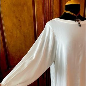 New with tags! Beautiful White Suzy D London